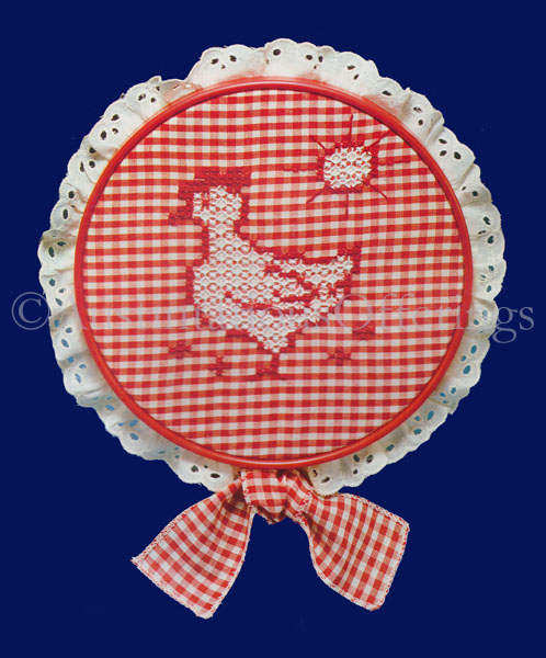 Red Gingham Check Le Chicken Crewel Embroidery Kit Beginner